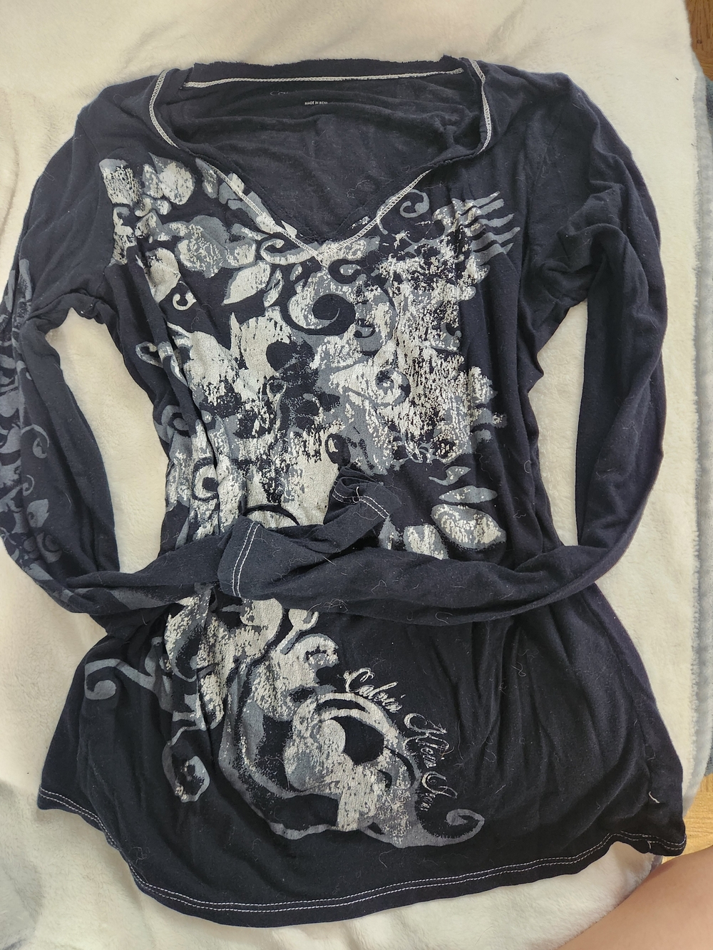 Calvin Klein Graphic Long-Sleeve
